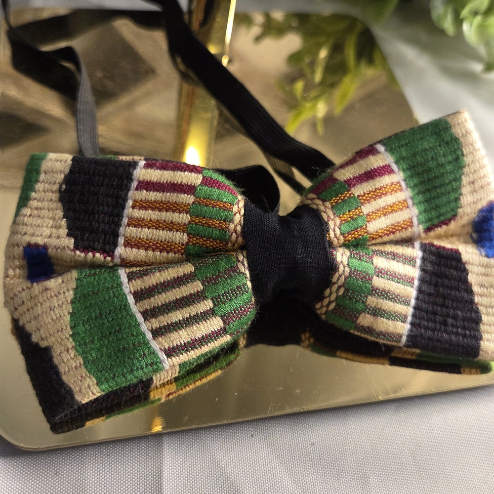 Bold Pattern Bow Tie – Because Basic Formalwear I… - image 1